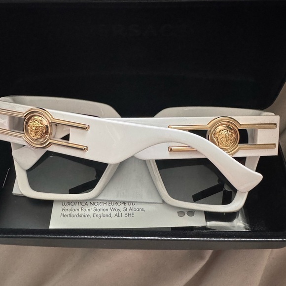 Versace sunglasses - Picture 3 of 3